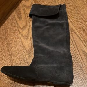 Gianni Bini size 8.5 long grey suede boots.
